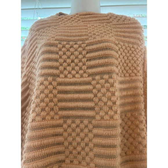 Chico's pink poncho cape. Food condition, smoke free home. Material is knit - Picture 6 of 9